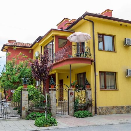 Family Hotel Kavrakovi Pavel Banya Dış mekan fotoğraf