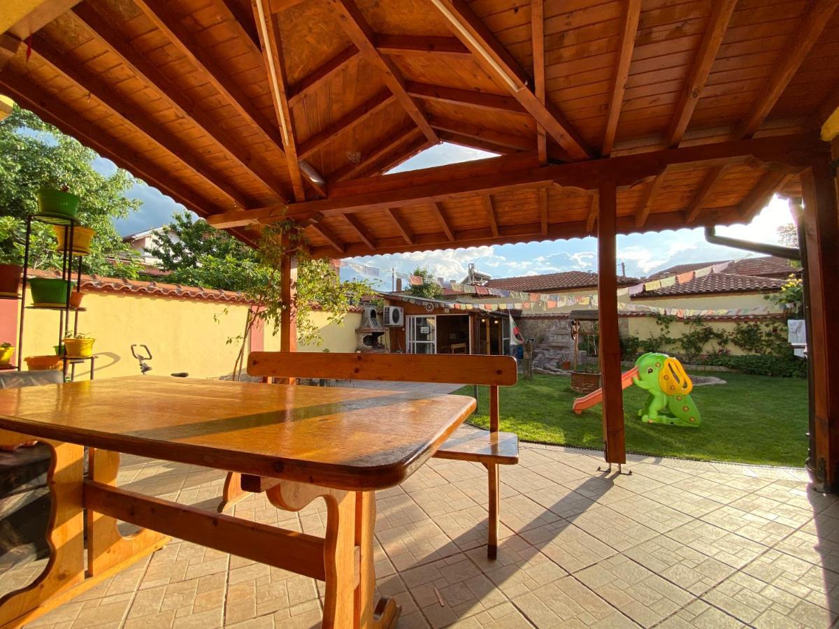 Family Hotel Kavrakovi Pavel Banya Dış mekan fotoğraf