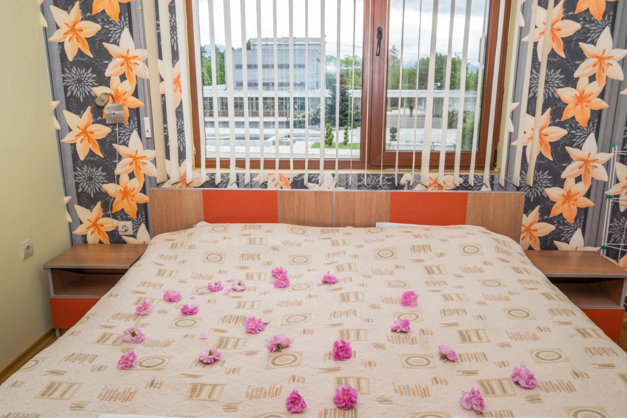 Family Hotel Kavrakovi Pavel Banya Dış mekan fotoğraf